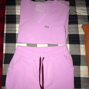 FIGS Catarina top & high waisted Yola petite pants